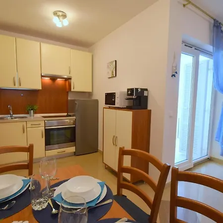 Apartment Adlitika *