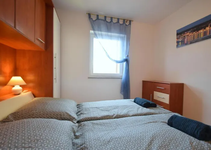 Adlitika * מאלינסקה